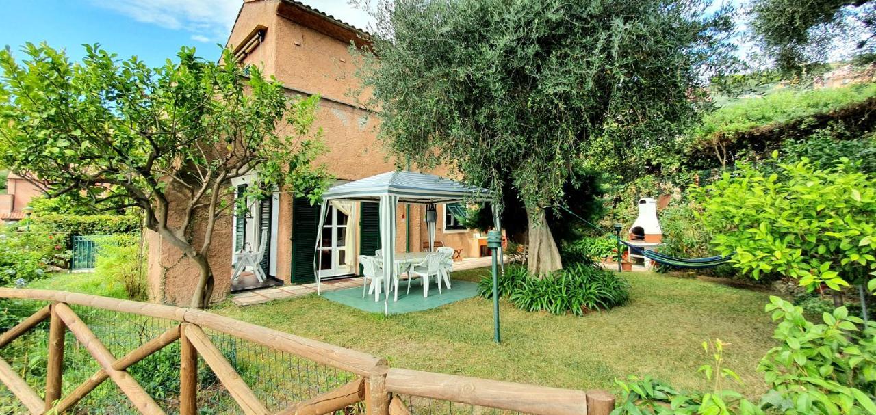 Casa Vacanze Mombrino Finale Ligure Exterior photo
