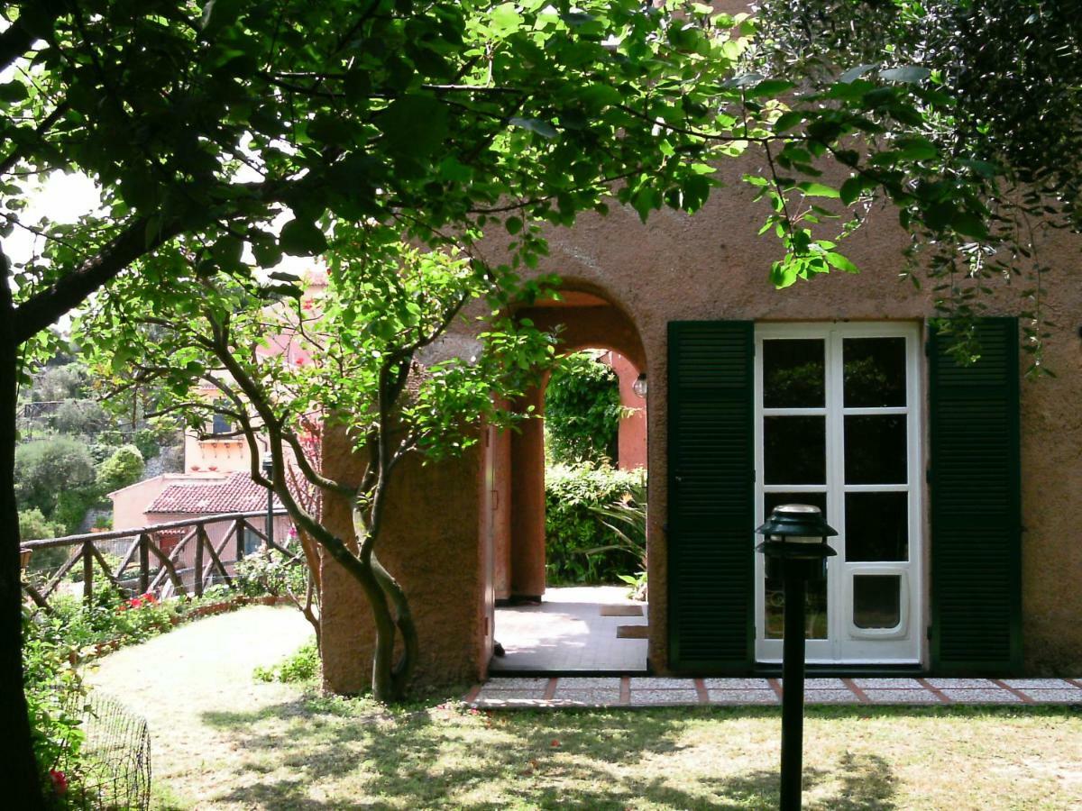 Casa Vacanze Mombrino Finale Ligure Exterior photo