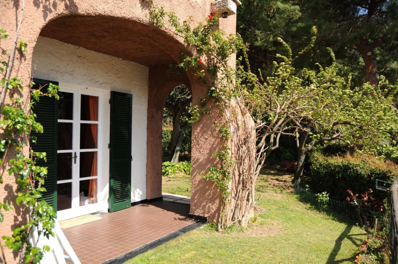 Casa Vacanze Mombrino Finale Ligure Exterior photo