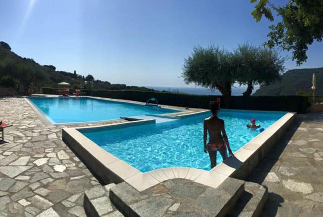 Casa Vacanze Mombrino Finale Ligure Exterior photo